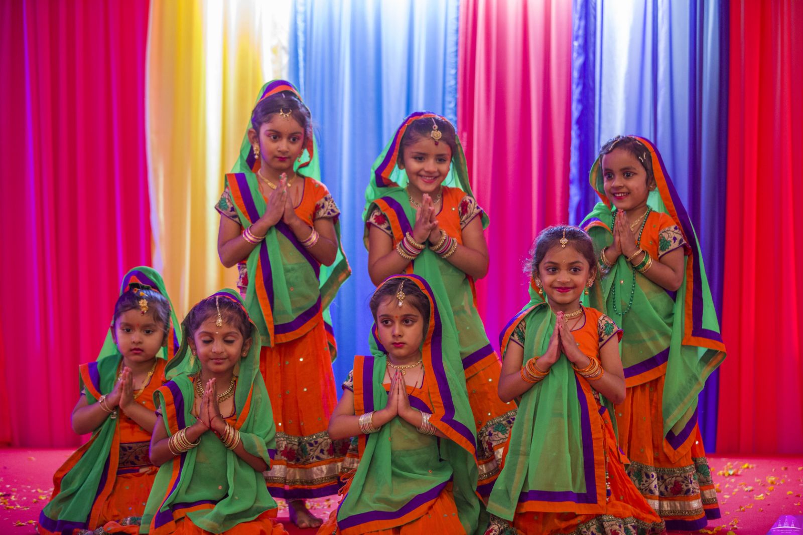 ©1987-2017 SKS Swaminarayan Temple East London